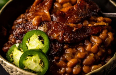 Hearty Baked Beans with Bacon