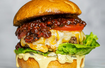 Steak Sauce-Topped Bacon Cheeseburgers