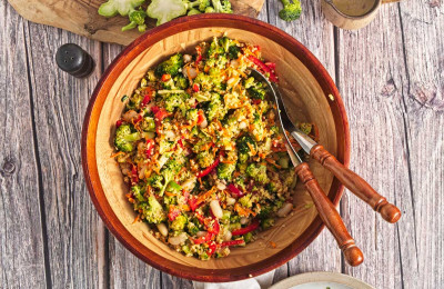 Quinoa with Spicy Veggies and White Beans