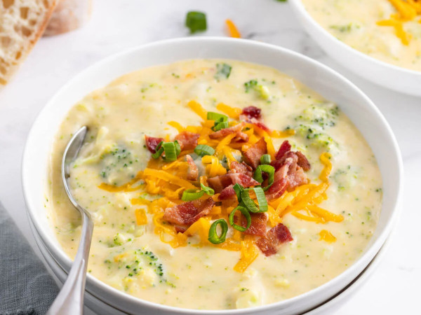 Cheesy Broccoli Soup