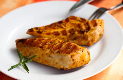 Chicken Breasts with Garlic and Brown Sugar Glaze