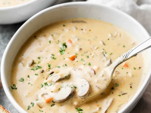 Creamy Vegan Mushroom and Farro Soup