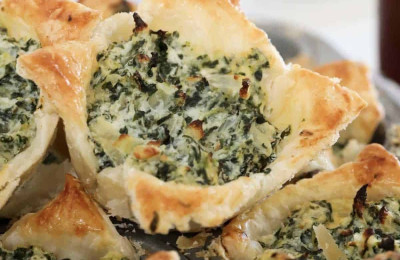 Personal Spinach and Ricotta Puff Pastry Quiches