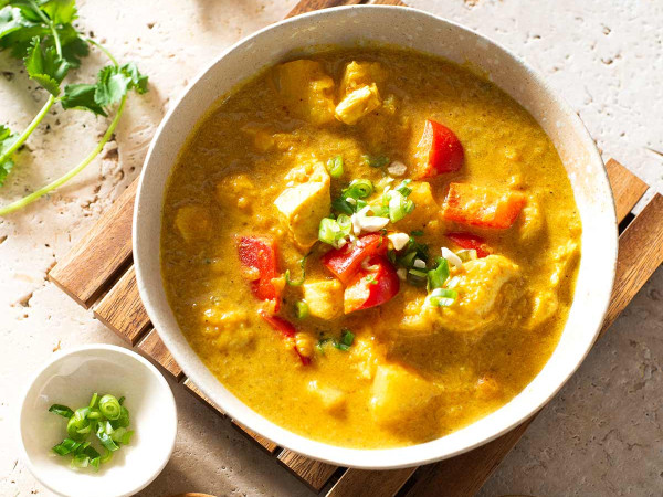 Chicken and Pineapple in Thai Curry